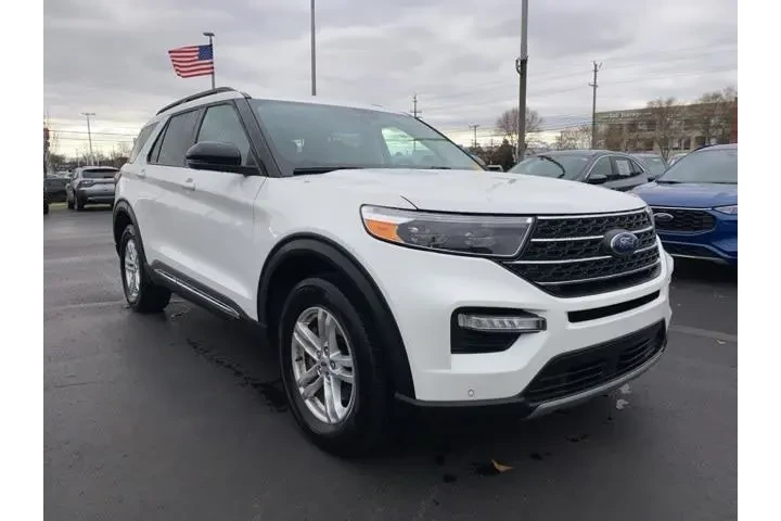 $30975 : Ford Explorer 2023 AWD XLT 4 image 3