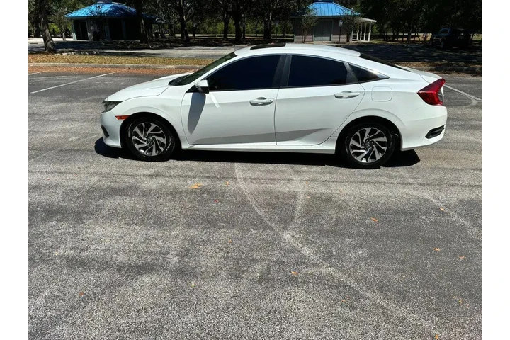 $8400 : 2016 Honda Civic EX image 4