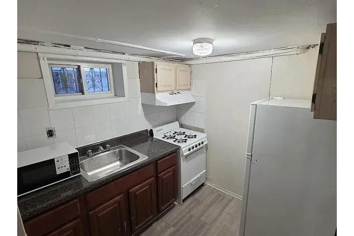 $1000 : HOUSE FOR RENT IN NEW YORK image 5