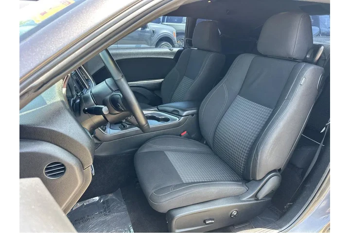 $22997 : 2019 Challenger SXT image 9