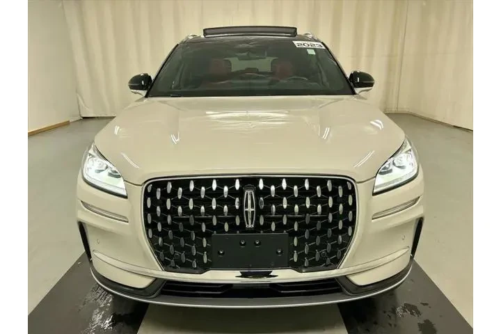 $37690 : Lincoln Corsair 2023 AWD Res image 3