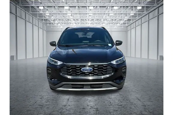 $23490 : Ford Escape 2025 ST-Line 4dr image 2
