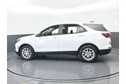 $17424 : Chevrolet Equinox 2023 LS 4d thumbnail