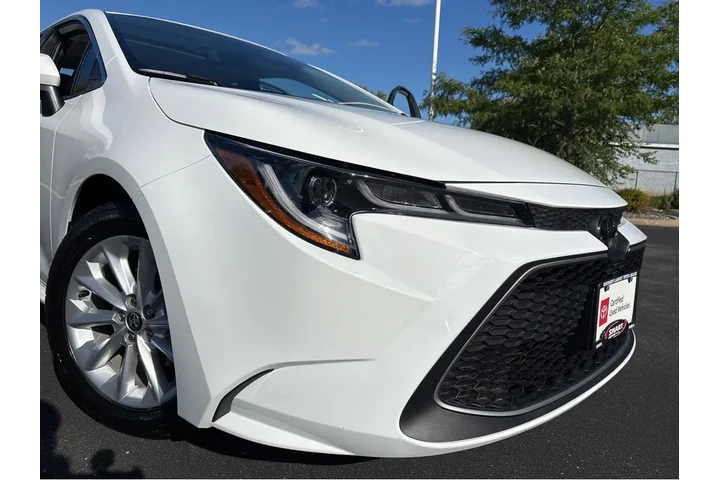 $22500 : Gold Certified2020 Corolla XLE image 6