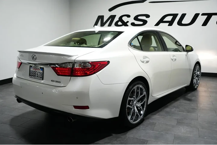 $15909 : 2015 ES 350 image 10