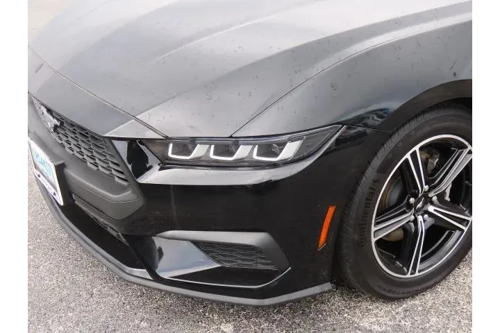 $31999 : Ford Mustang 2024 EcoBoost P image 3