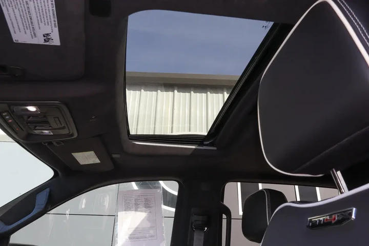 $43949 : 2023 Sierra 1500 4WD Crew Cab image 8