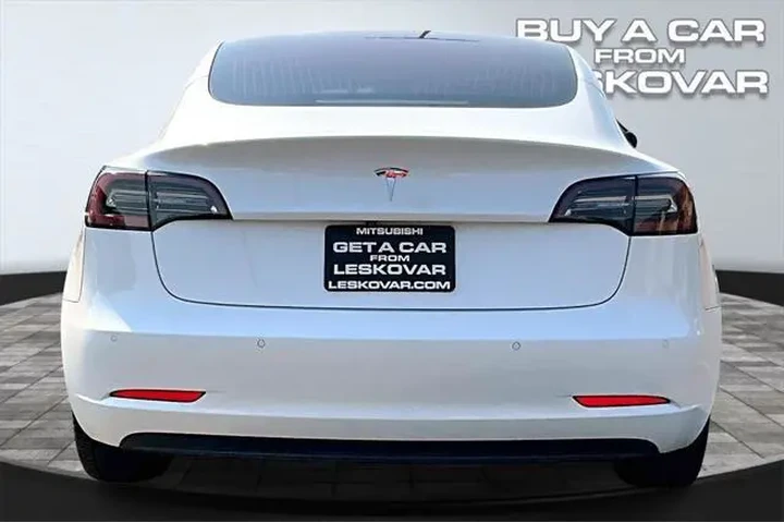$15998 : Tesla Model 3 2018 Mid Range image 4