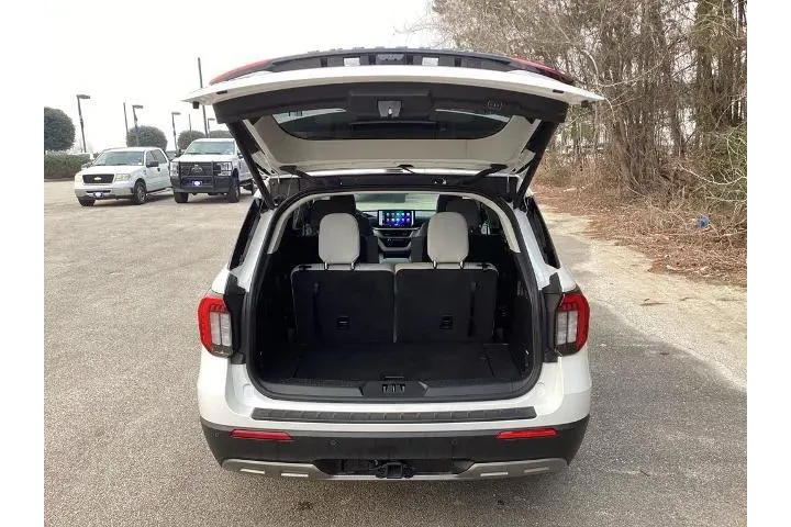 $35021 : Ford Explorer 2025 Active 4d image 9