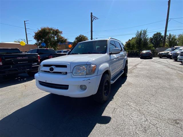 $8369 : 2007 Sequoia SR5, CLEAN CARFA image 3