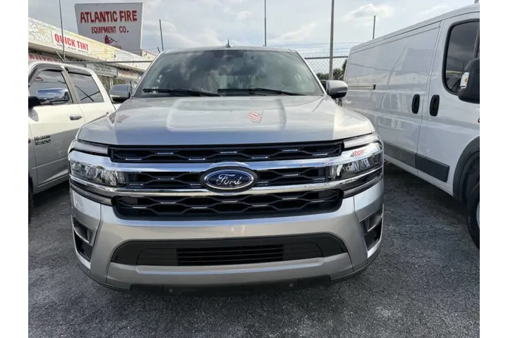 $43450 : 2023 Expedition Limited image 2