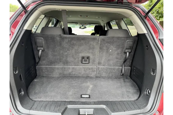 $7899 : 2017 Traverse LT image 7