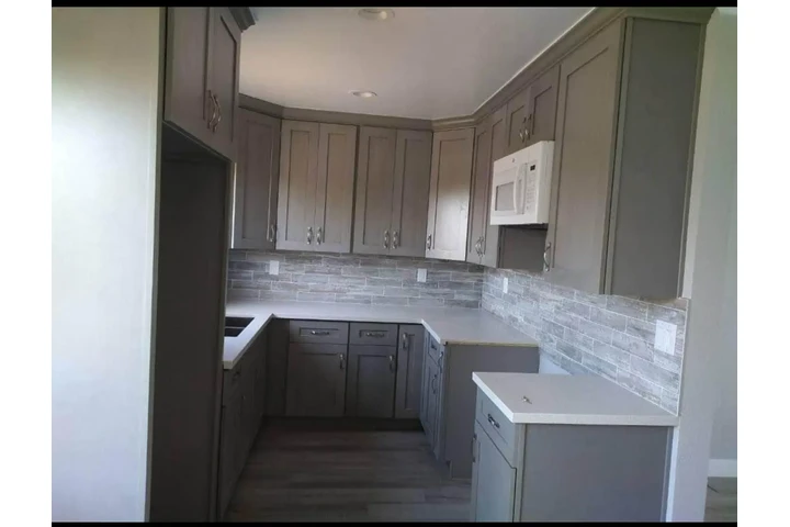 $2350 : Rento Apartment Slauson y Figu image 4