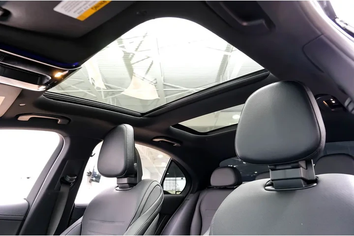 $36990 : 2024 C 300 Sedan image 6