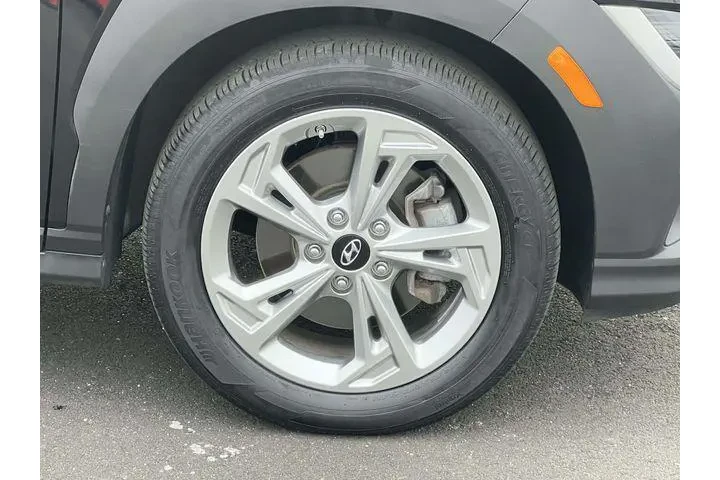 $18995 : Hyundai KONA 2023 AWD SEL 4d image 7