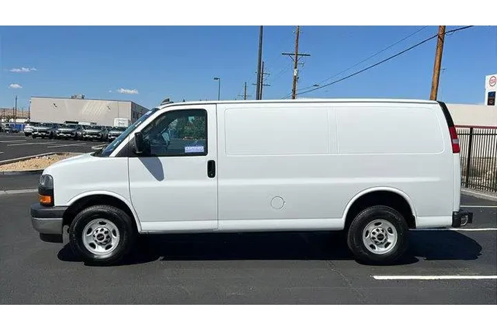 $27984 : GMC Savana 2023 2500 3dr Car image 8