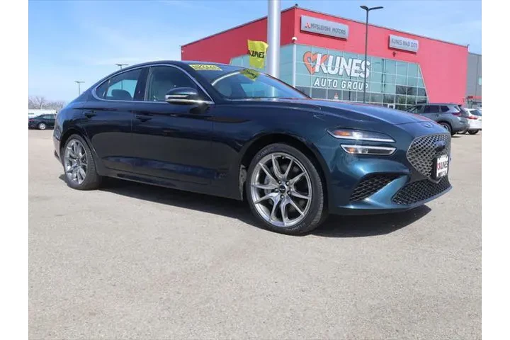 $29377 : Genesis G70 2025 2.5T Standa image 2