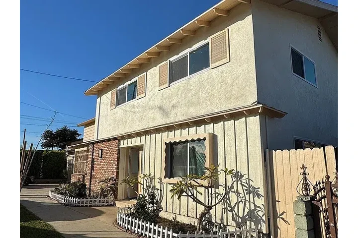 $2895 : Stunning refurbished House image 6