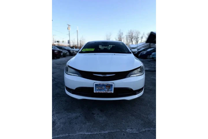 $9995 : 2015 200 S image 4