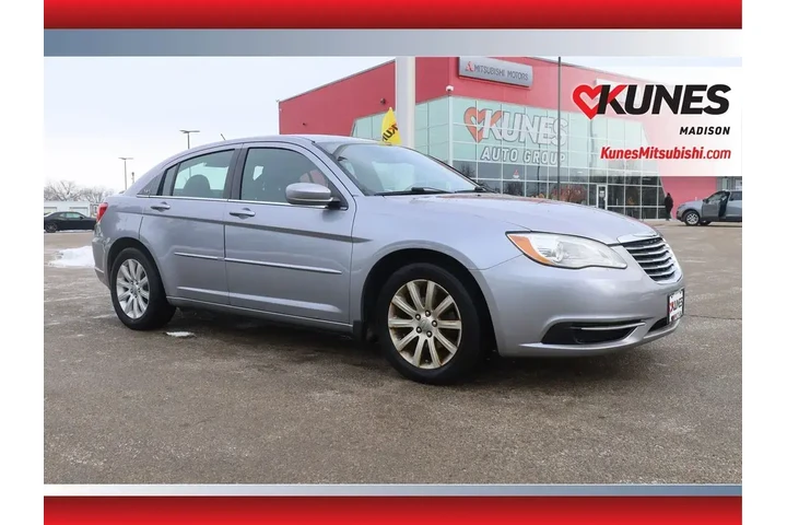 $6990 : Chrysler 200 2013 Touring 4d image 1