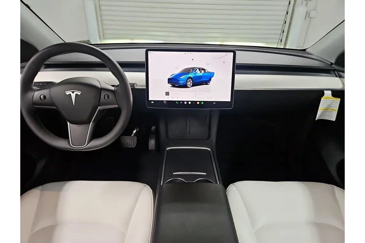 $39998 : Tesla Model Y 2024 AWD Long image 9
