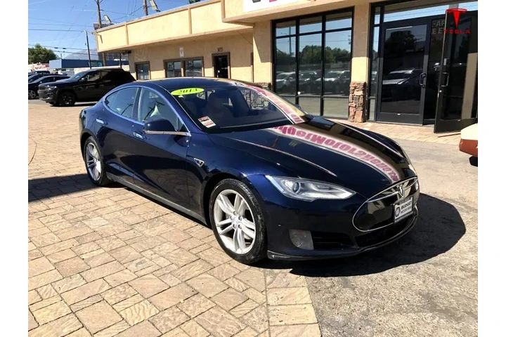 $17990 : 2013 Model S Signature image 7