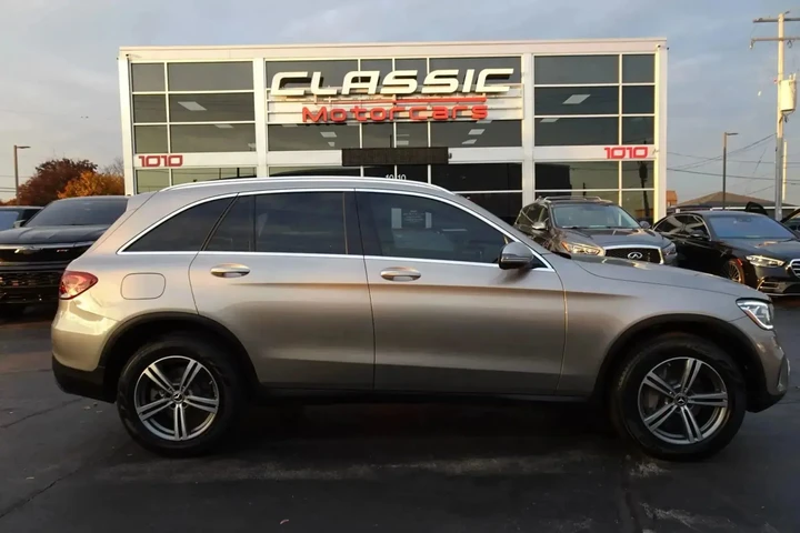 $21695 : 2020 GLC image 5