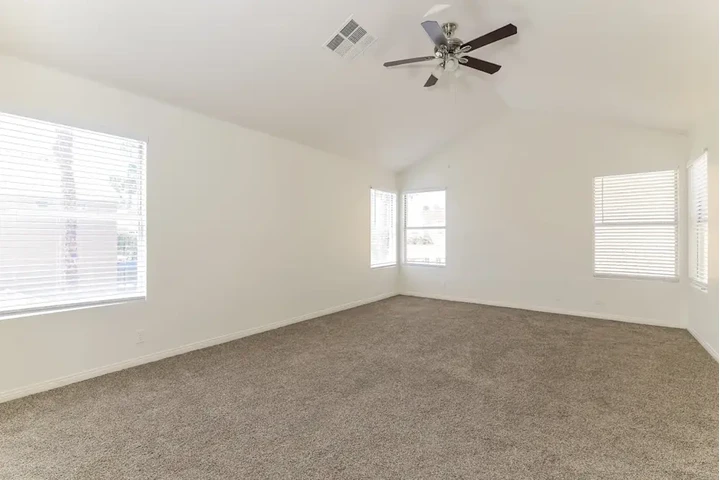 $1680 : 5Bedroom And 3Bathroom image 8