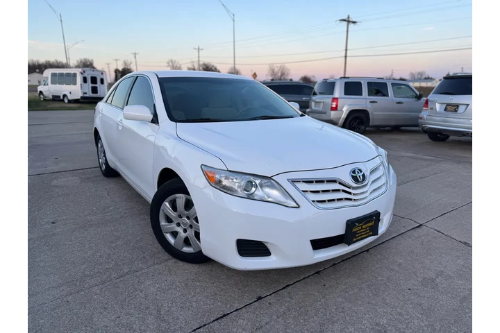 $8499 : 2011 Camry Base 6-Spd AT image 3