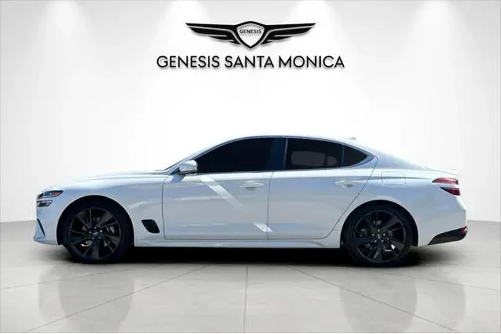 $30778 : Genesis G70 2023 2.0T 4dr Se image 9