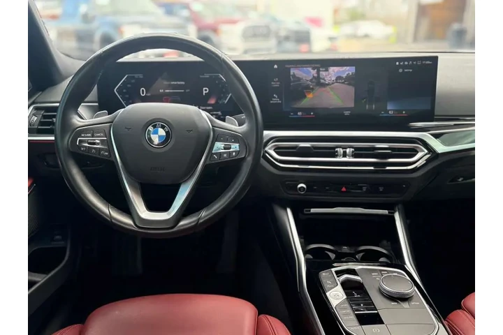 2023 BMW 3-Series 330i image 5