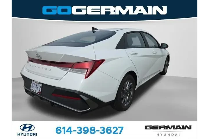 $21035 : Hyundai ELANTRA 2024 SEL 4dr image 9