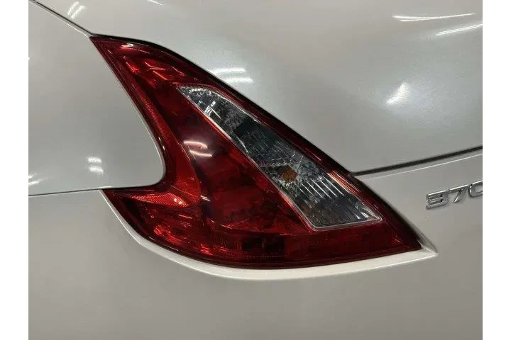 $12995 : Nissan 370Z 2010 Roadster 2d image 9