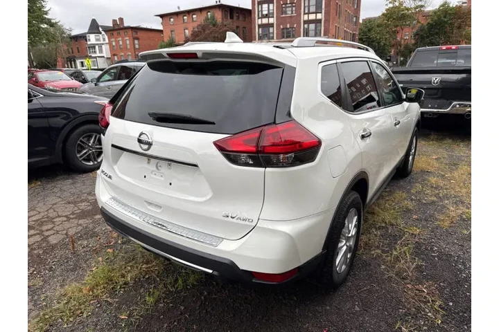 $9999 : 2017 Rogue SV image 5