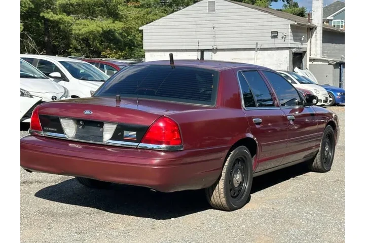 $3500 : 2008 Crown Victoria image 7
