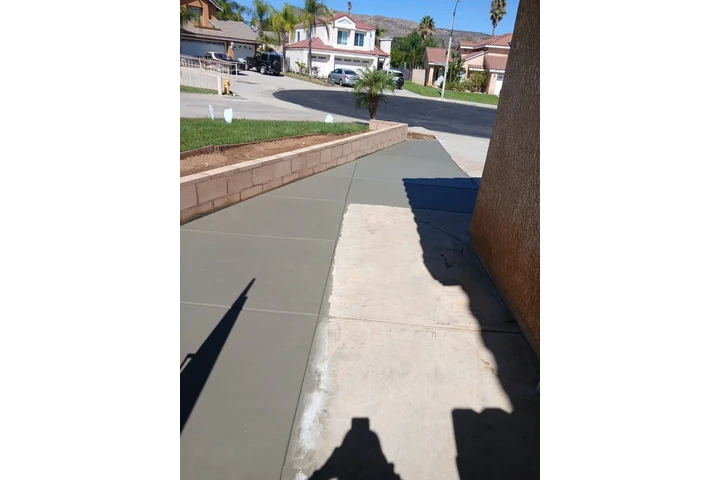 Tree & Landscaping Services image 6