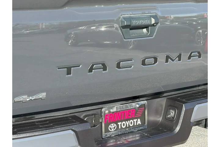 $37420 : Toyota Tacoma 2025 4x4 SR5 4 image 7