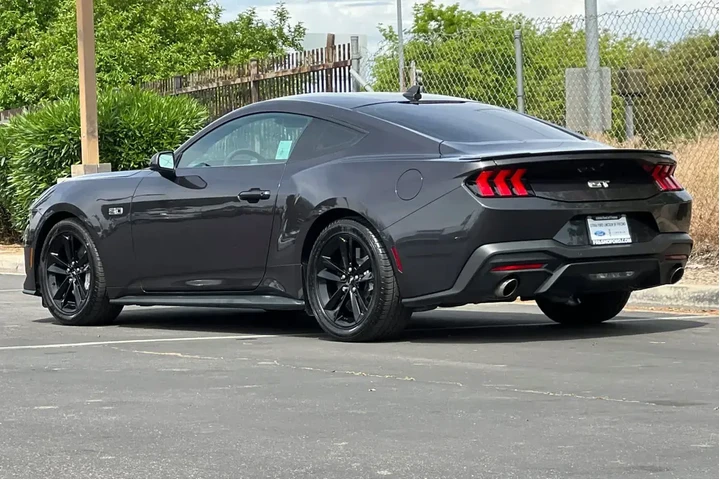 $40000 : Ford Mustang 2024 GT 2dr Fas image 7