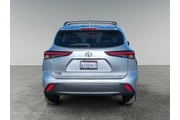 $33498 : Toyota Highlander 2022 XLE 4 thumbnail