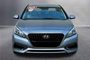 $13749 : 2016 Sonata Hybrid SE thumbnail