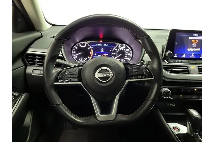 $23998 : Nissan Altima 2024 2.5 SR 4d image 10