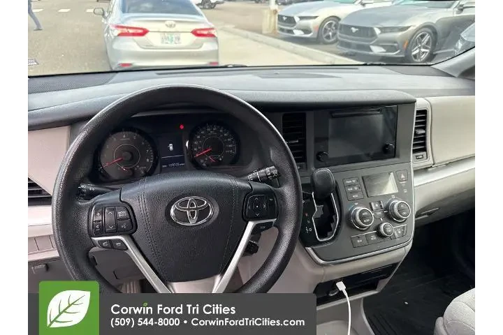 $16999 : Toyota Sienna 2016 LE 7-Pass image 2