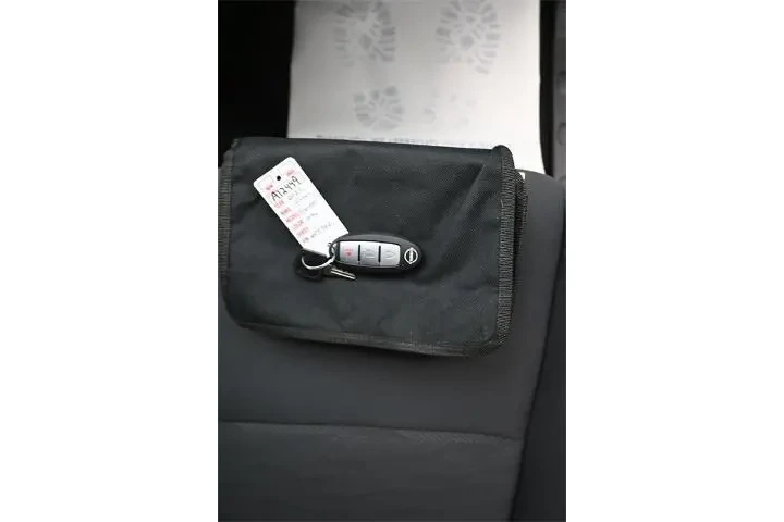 $24692 : Nissan Frontier 2022 4x4 S 4 image 9