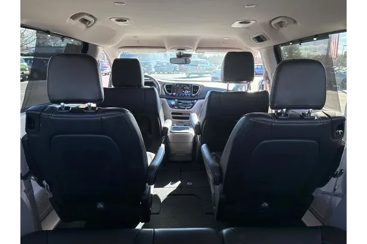 $28950 : Chrysler Pacifica 2024 Touri image 9