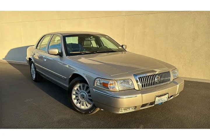 $12855 : Mercury Grand Marquis 2008 L image 1