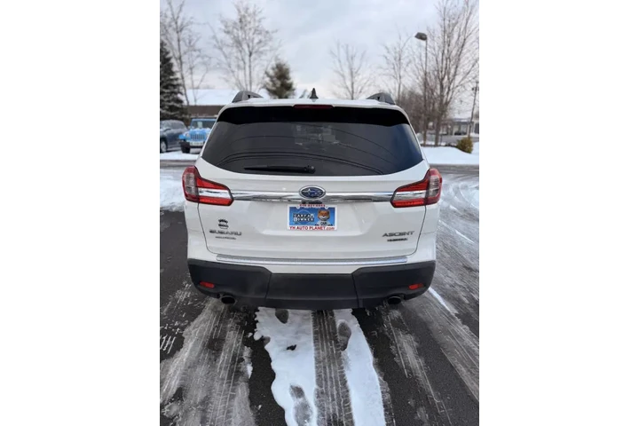 $14500 : 2020 Ascent Limited 7-Passeng image 9