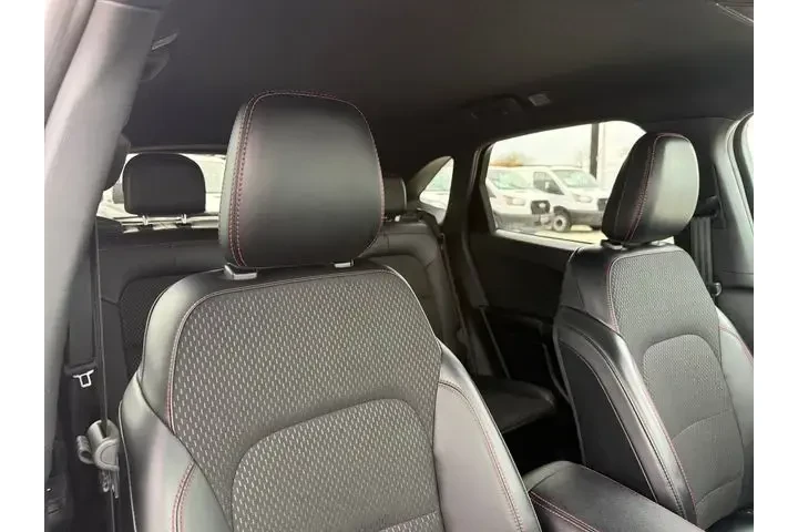 $21541 : Ford Escape 2025 ST-Line 4dr image 8