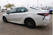 $26988 : Toyota Camry 2024 SE 4dr Sed thumbnail