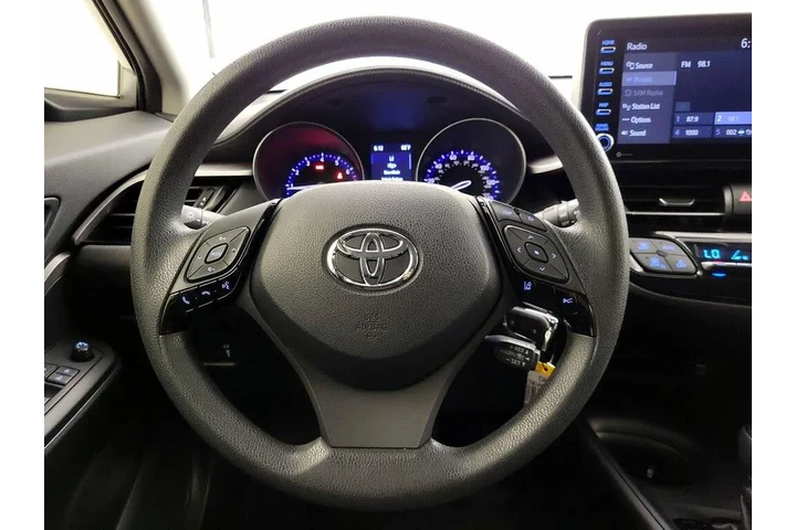 $19998 : Toyota C-HR 2020 LE 4dr Cros image 10