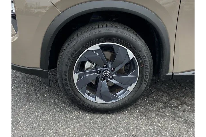 $20987 : Nissan Rogue 2025 SV 4dr Cro image 8